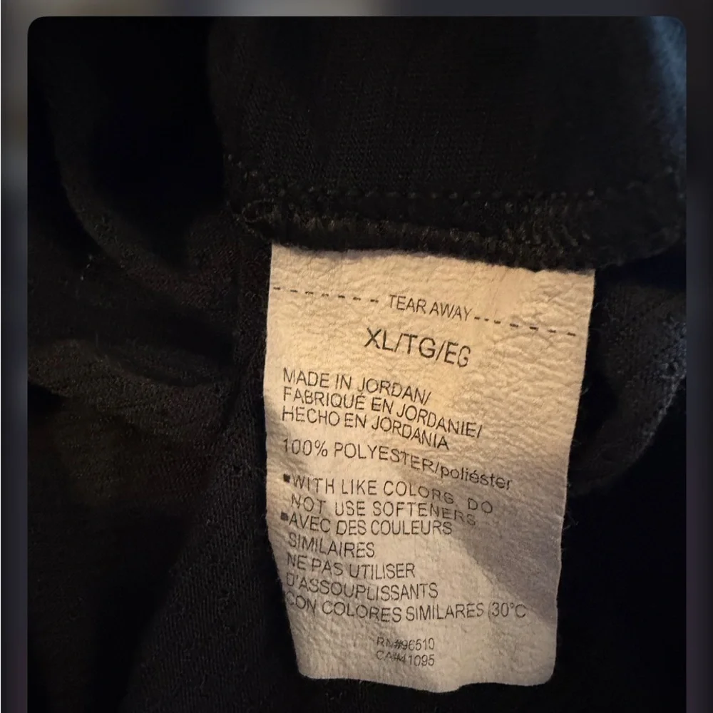 Under Armour Black Long-Sleeve Crewneck Performance Tee - Picture 6 of 7